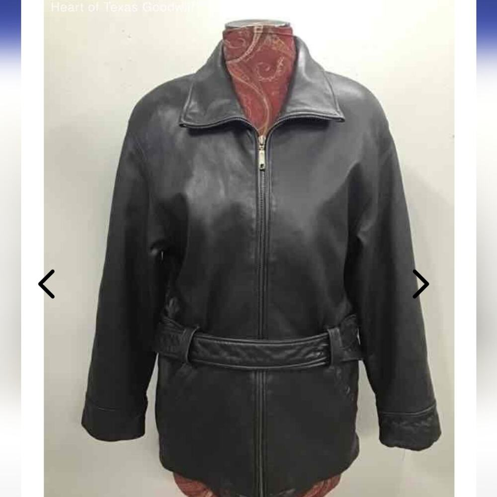 VALERIE STEVENS EUC. SIZE MEDIUM WOMEN LEATHER JACKET COAT